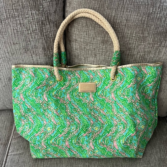LILLY PULITZER Chomp Chomp Alligator Canvas Shoreline Large Beach ToteBag Spring - Picture 3 of 12